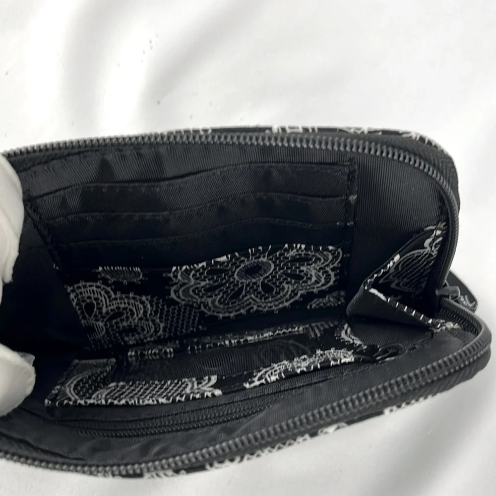 Thirty One Floral Paisley Wristlet Wallet ID Holder Organizer Black White
